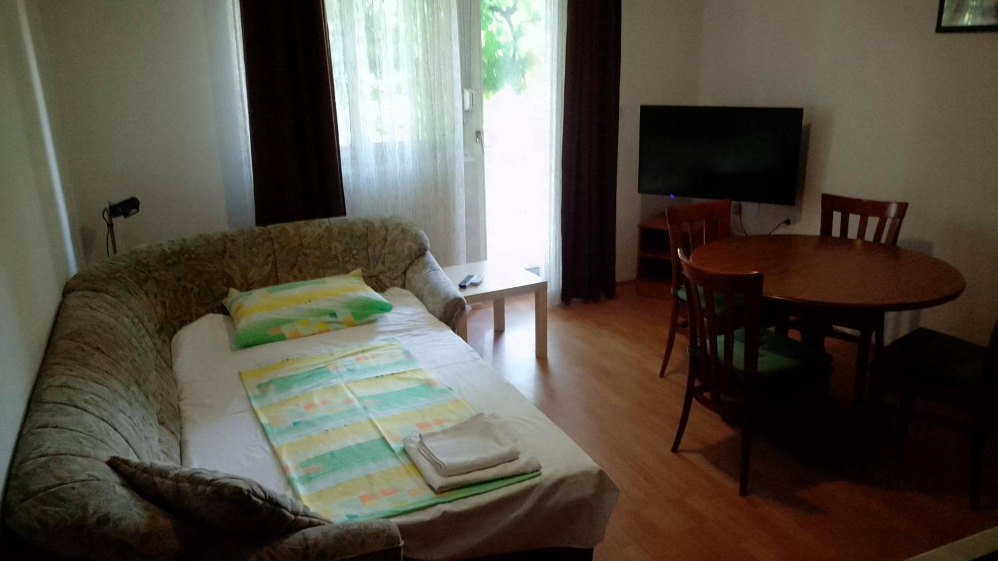 Apartmani Ledenko Kaštela Exteriör bild