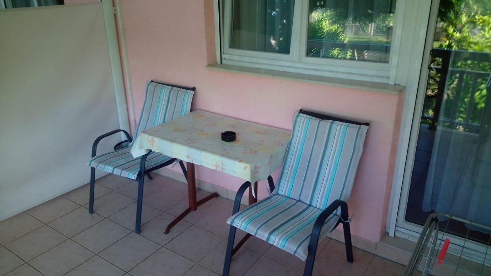 Apartmani Ledenko Kaštela Exteriör bild