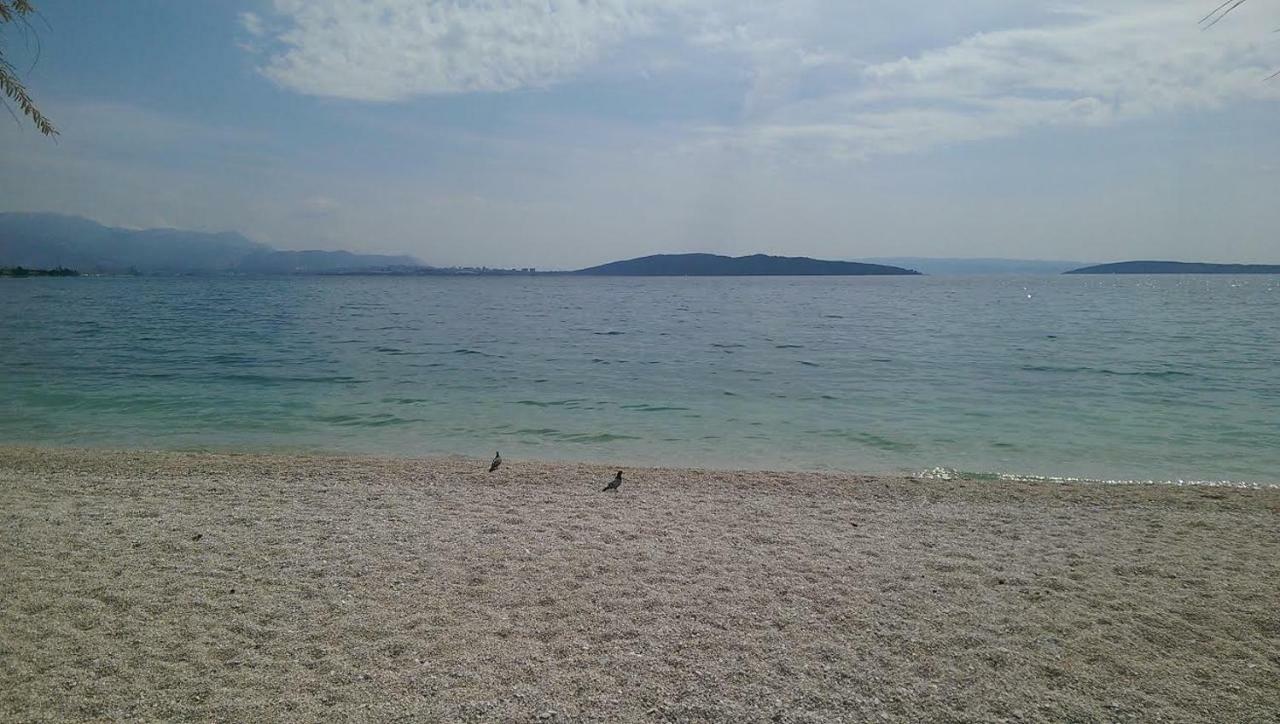 Apartmani Ledenko Kaštela Exteriör bild