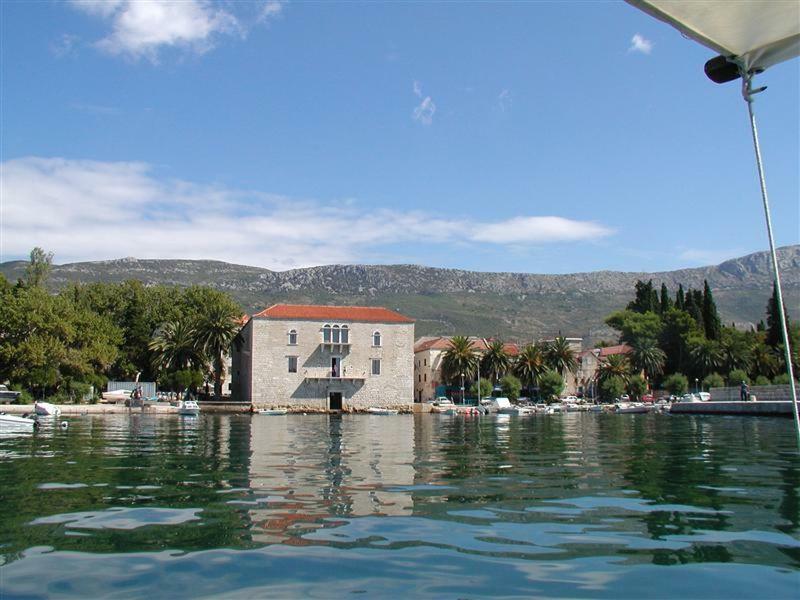 Apartmani Ledenko Kaštela Exteriör bild